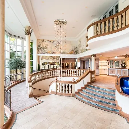 מלון Parkhotel 4*